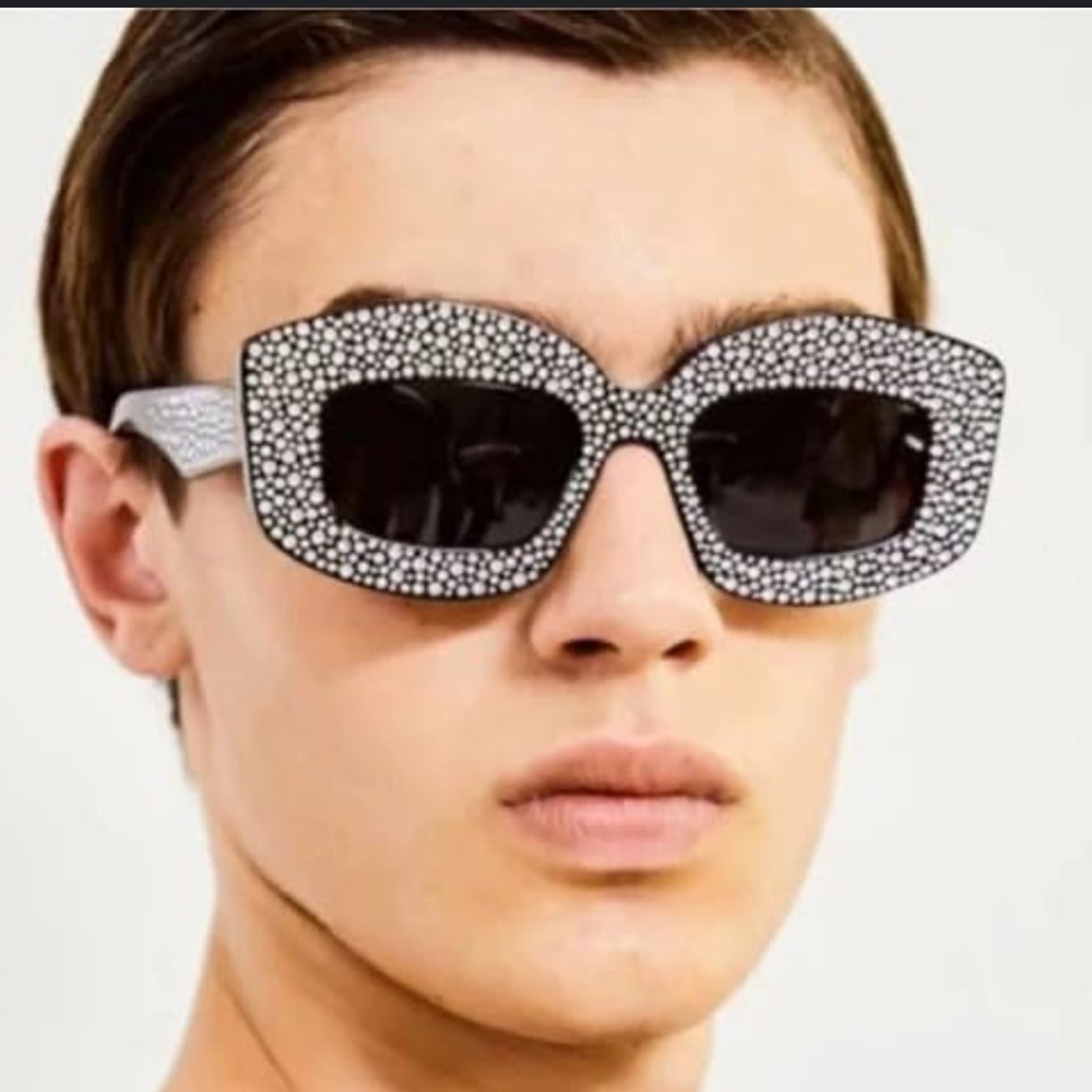 Black Gem Detail Rectangular Sunglasses - Picture 3 of 16